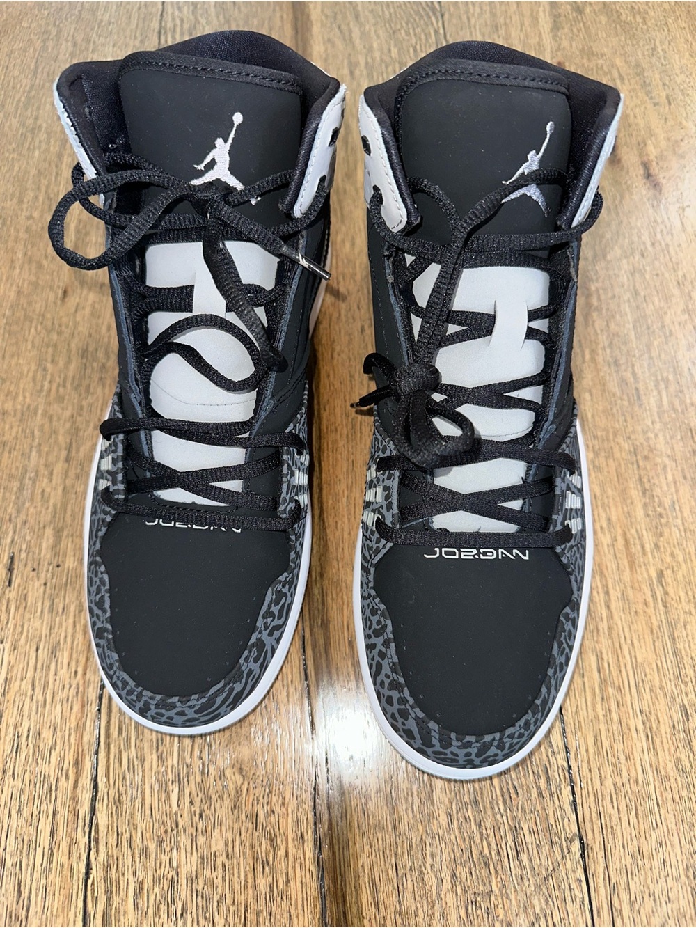 Jordan Access "Black / Wolf Grey"
